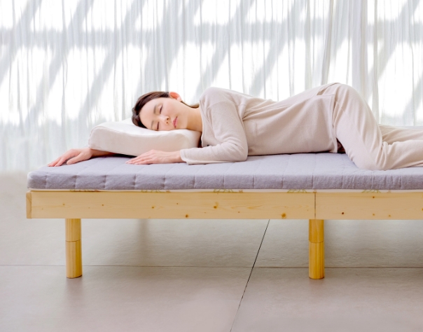 マットレスと枕で、体全体をサポートし、健康な睡眠を実現。